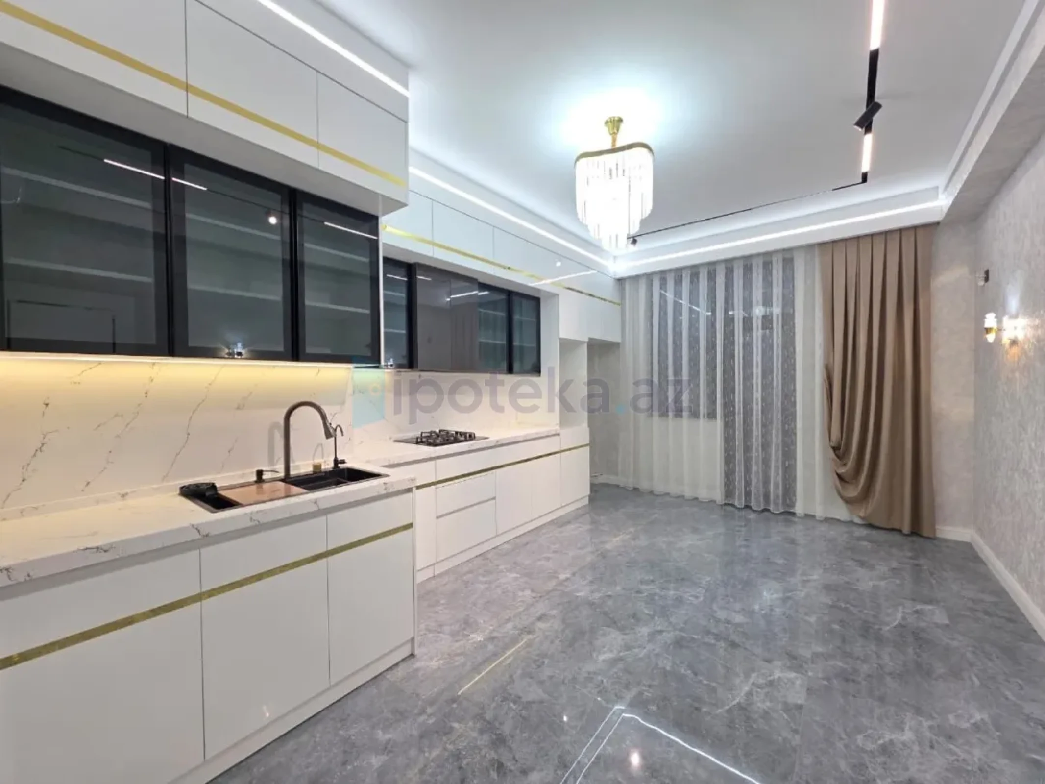 Satılır 4 otaqlı yeni tikili 1626 m²