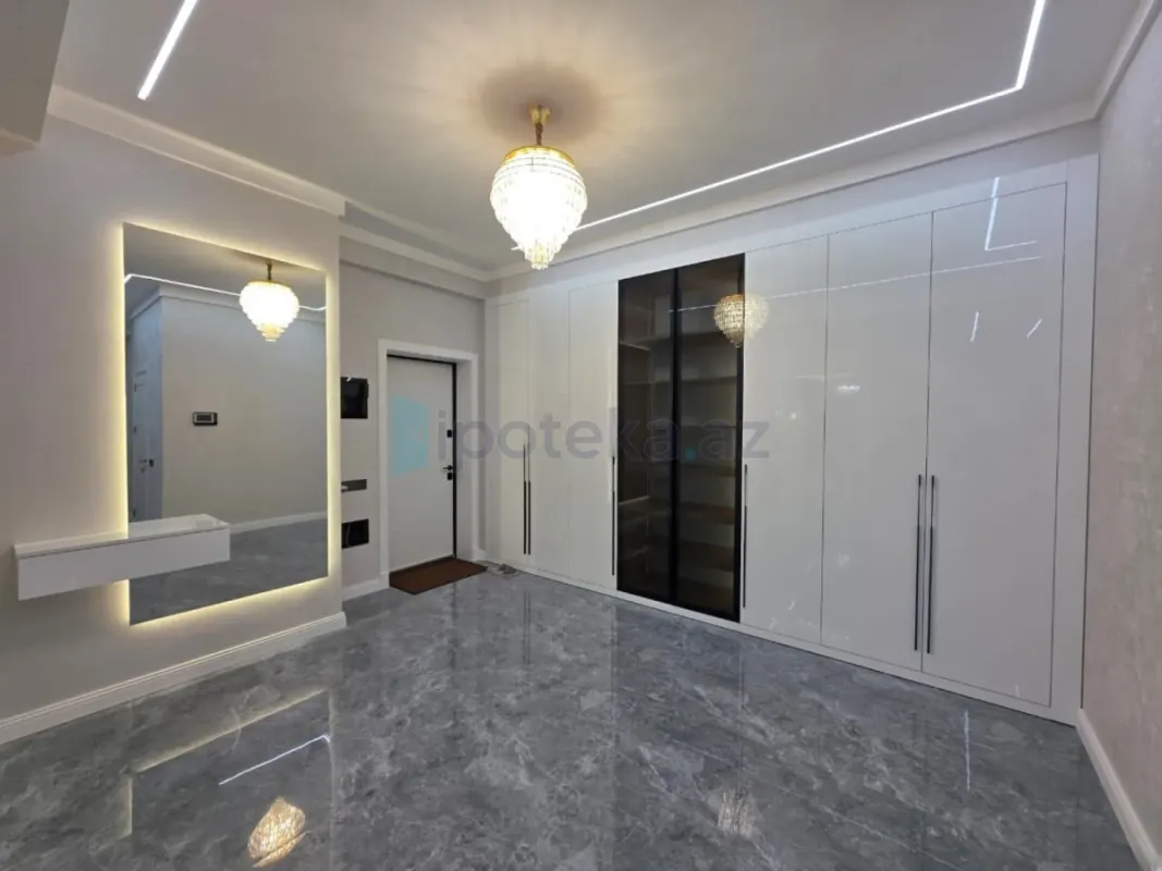 Satılır 4 otaqlı yeni tikili 1626 m²