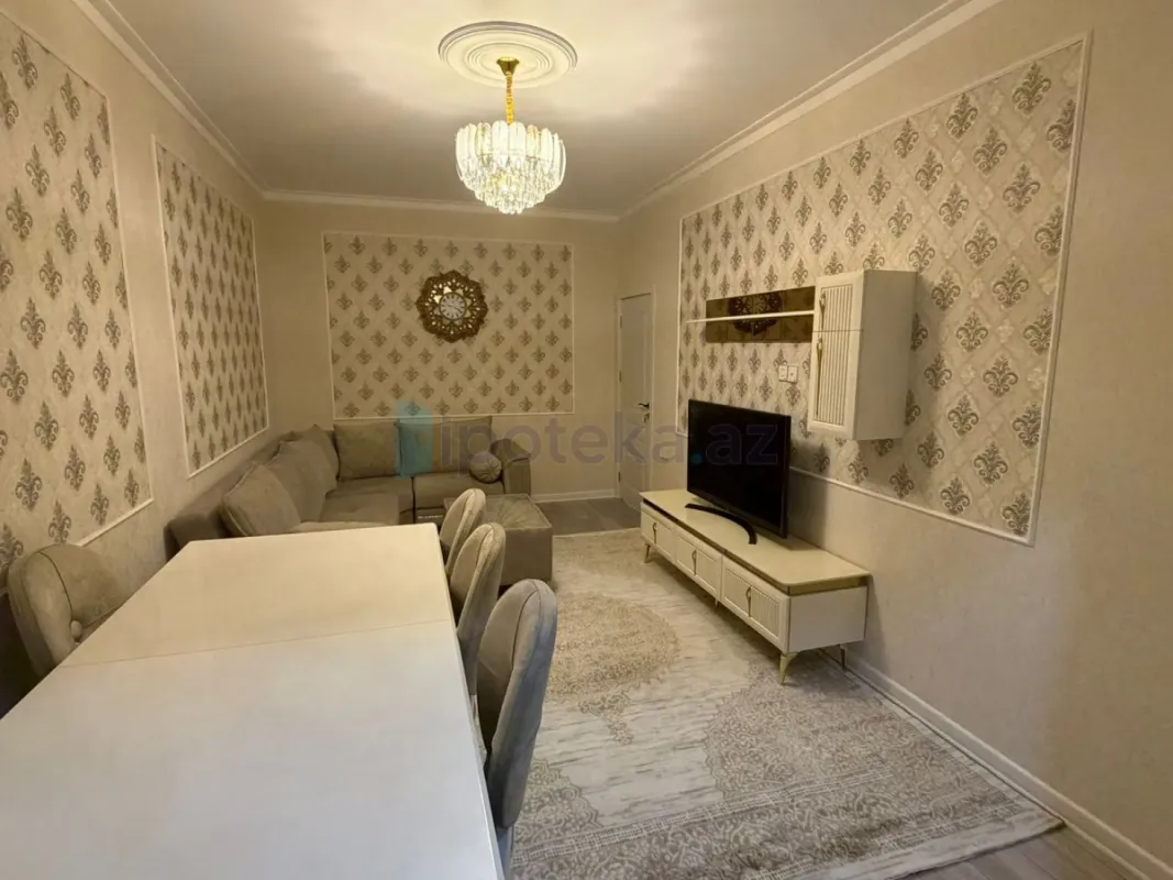 Satılır 2 otaqlı köhnə tikili 60 m²