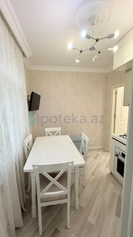 Satılır 3 otaqlı köhnə tikili 70 m²