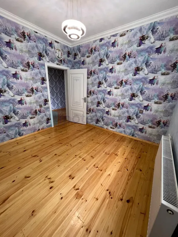 Satılır 6 otaqlı həyət evi 300 m²