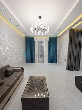 Satılır 4 otaqlı mənzil 145 m²