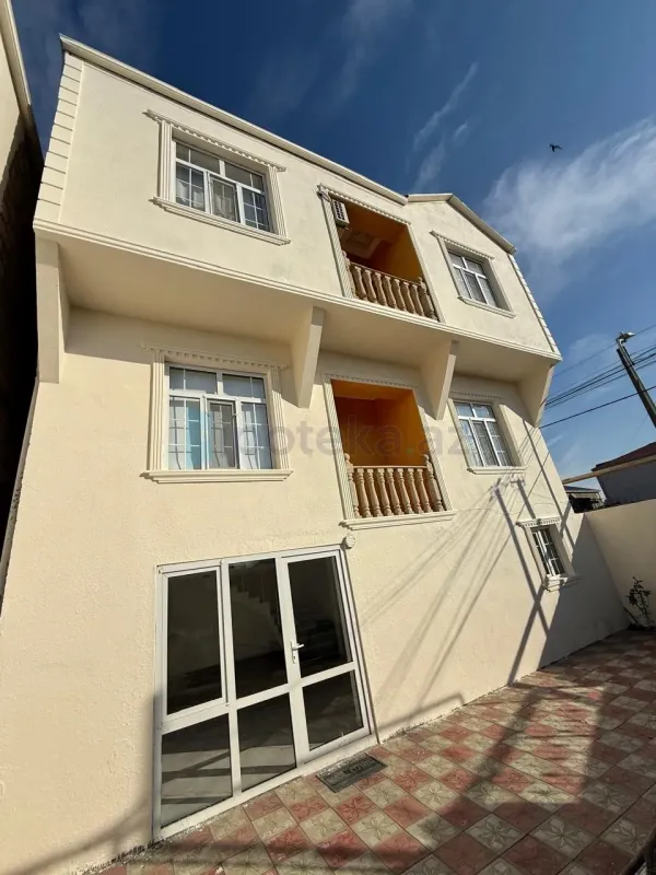 Satılır 4 otaqlı həyət evi 200 m²