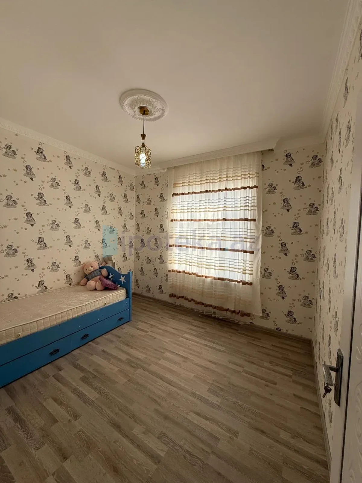 Satılır 4 otaqlı həyət evi 200 m²