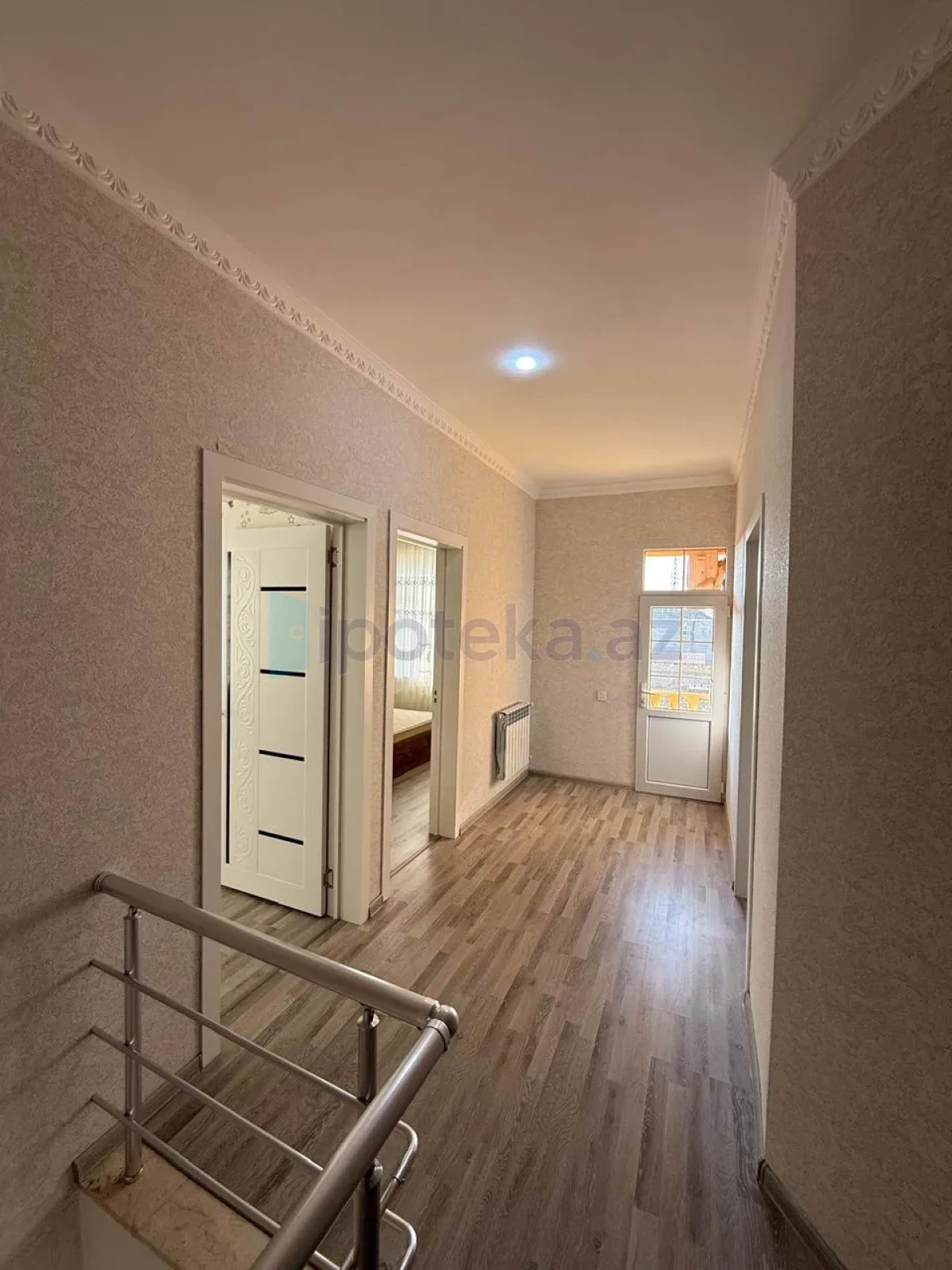 Satılır 4 otaqlı həyət evi 200 m²