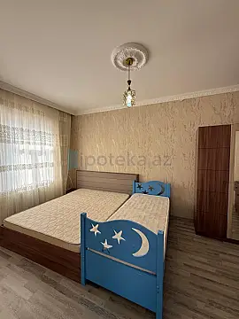 Satılır 4 otaqlı həyət evi 200 m²