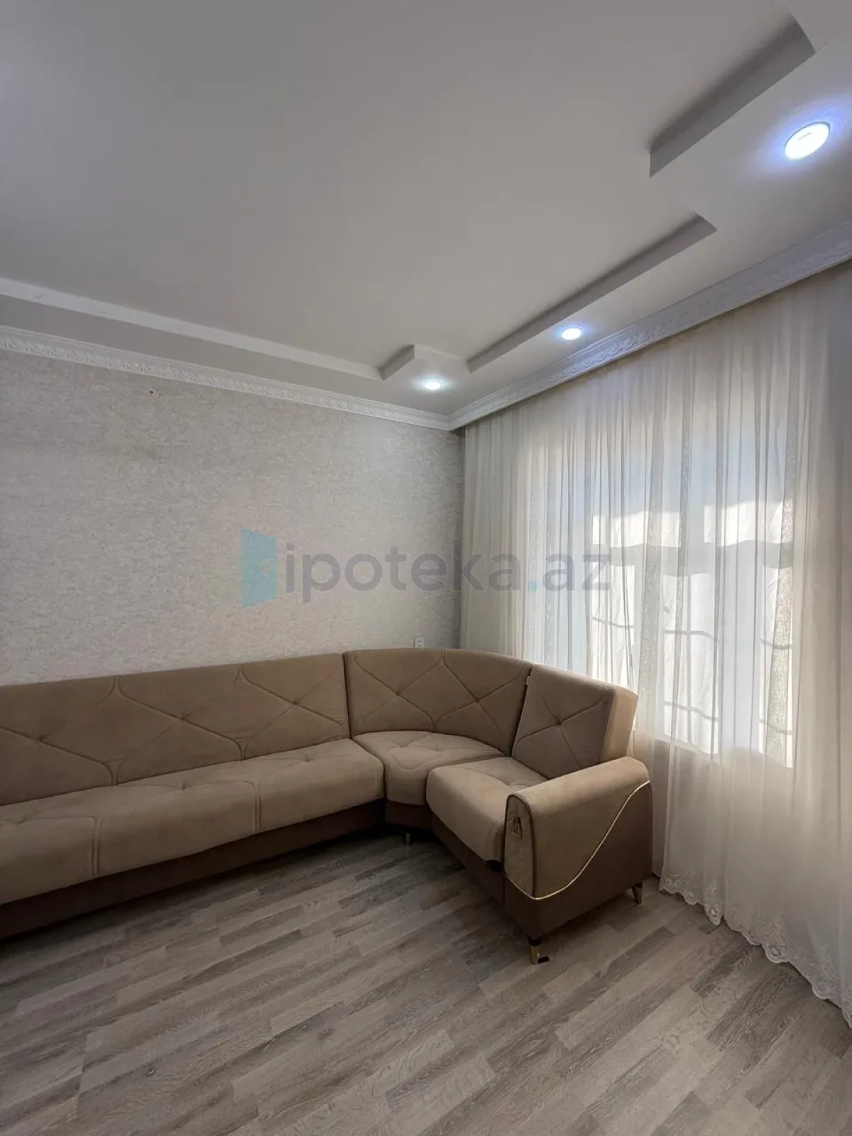 Satılır 4 otaqlı həyət evi 200 m²