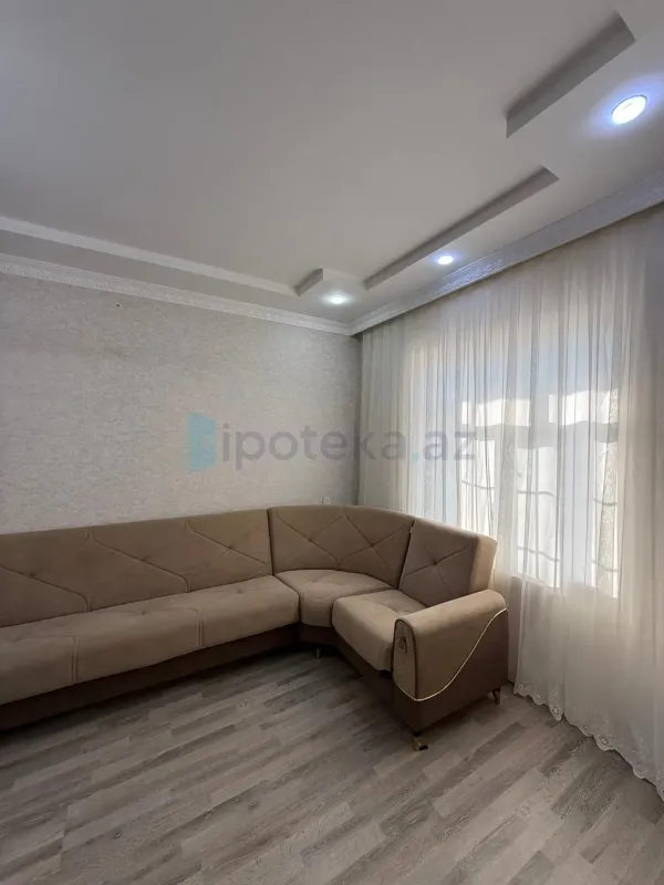 Satılır 4 otaqlı həyət evi 200 m²