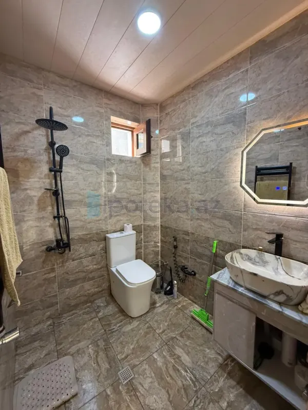 Satılır 4 otaqlı həyət evi 130 m²