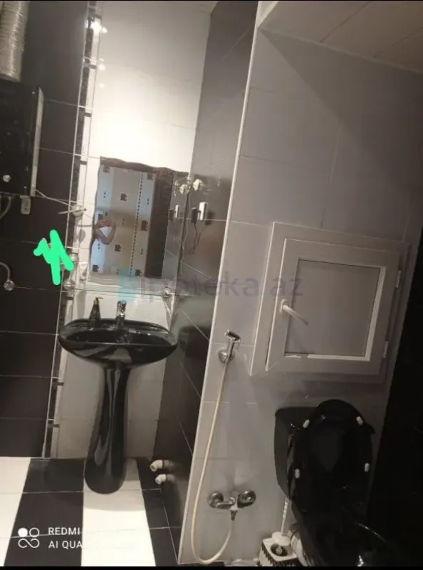 Satılır 3 otaqlı köhnə tikili 80 m²