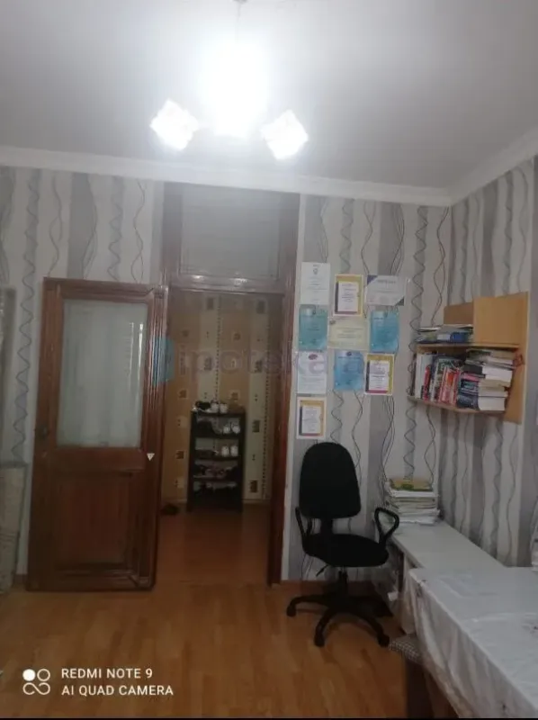 Satılır 3 otaqlı köhnə tikili 80 m²