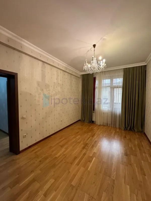 Satılır 3 otaqlı yeni tikili 125 m²