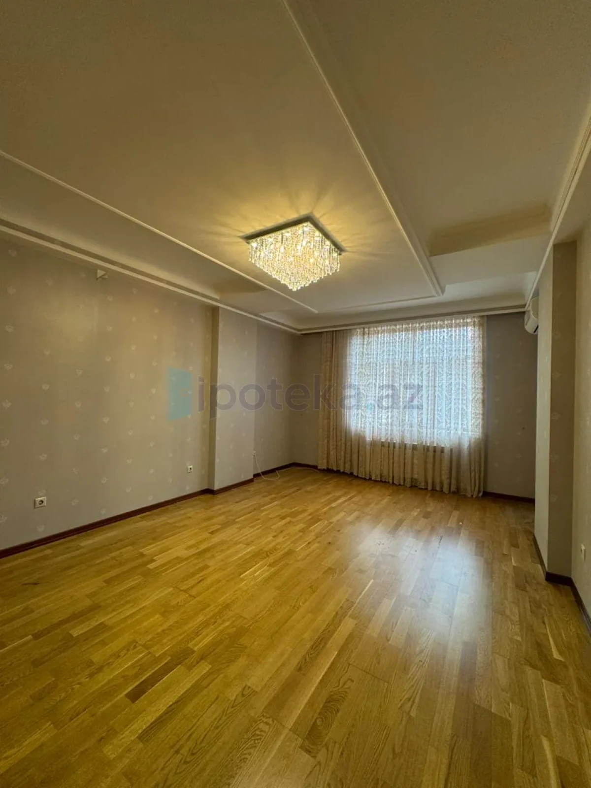 Satılır 3 otaqlı yeni tikili 125 m²