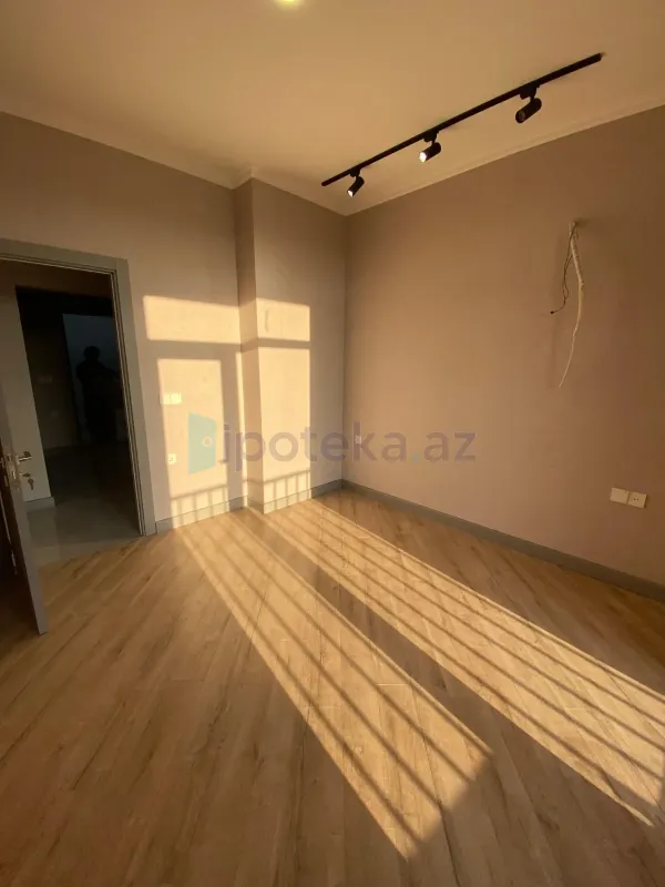 Satılır 2 otaqlı yeni tikili 61 m²