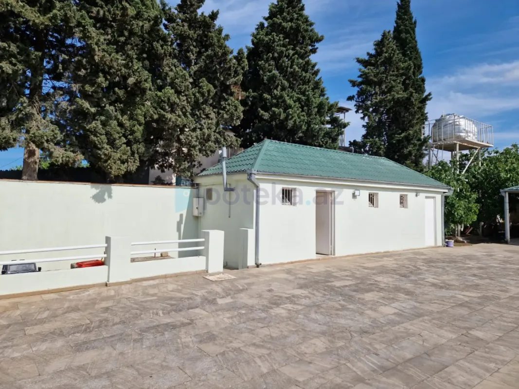 Satılır 4 otaqlı mənzil 150 m²
