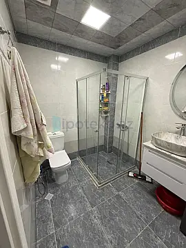 Satılır 2 otaqlı yeni tikili 76 m²