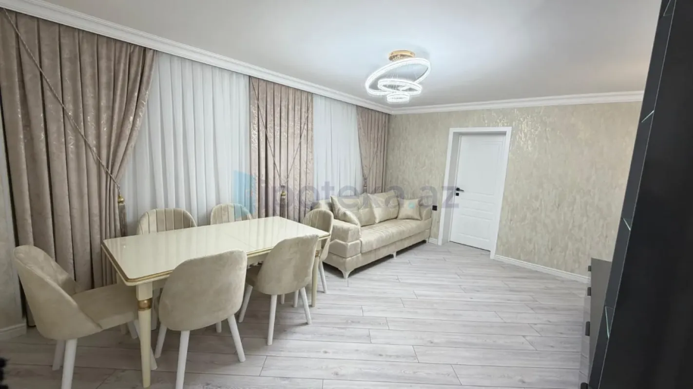 Satılır 3 otaqlı köhnə tikili 75 m²
