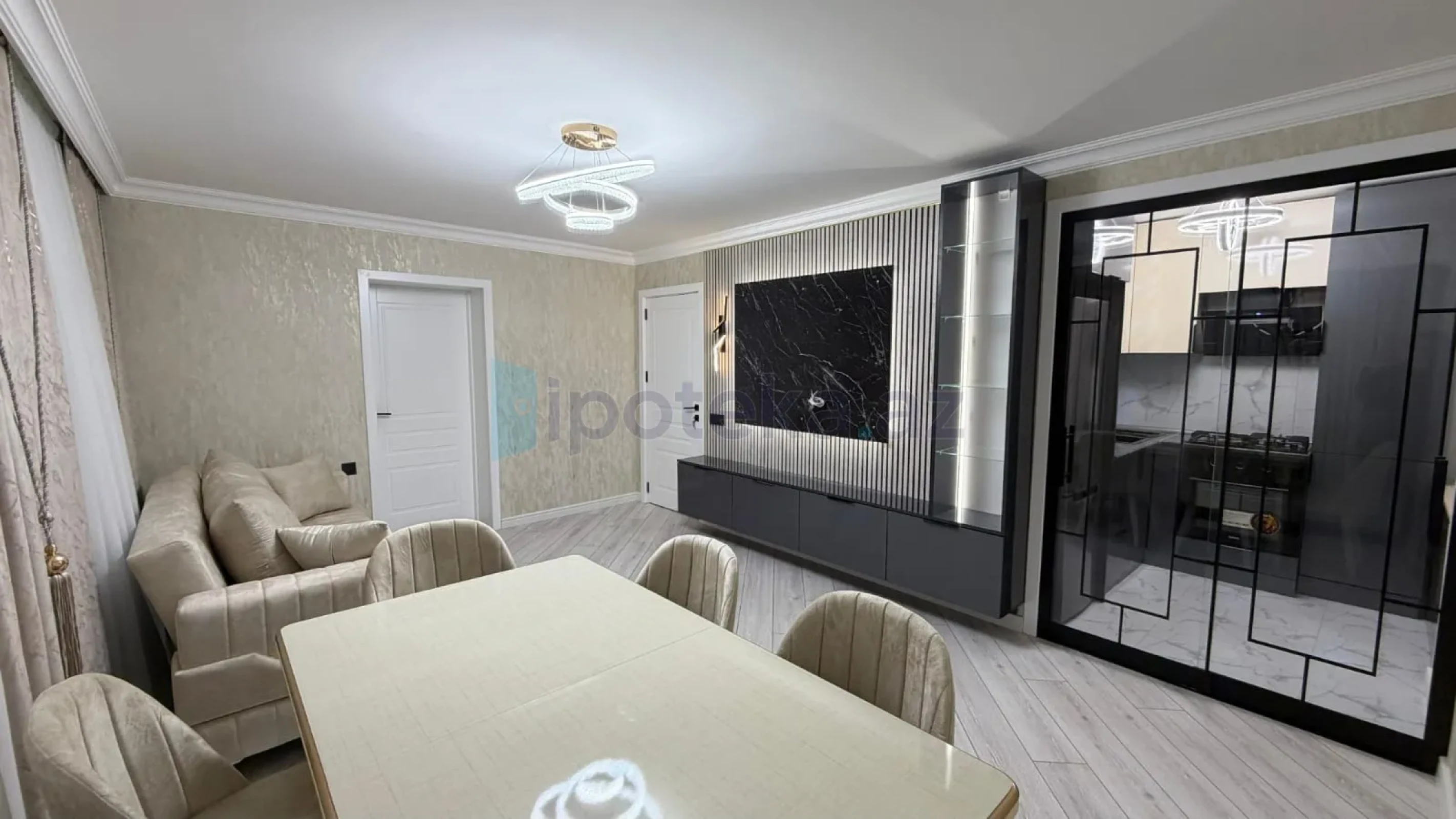 Satılır 3 otaqlı köhnə tikili 75 m²