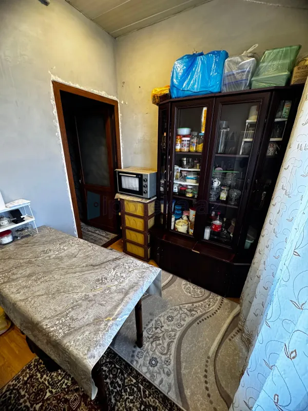 Satılır 2 otaqlı köhnə tikili 55 m²