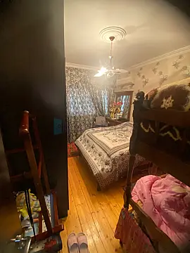 Satılır 2 otaqlı köhnə tikili 110 m²