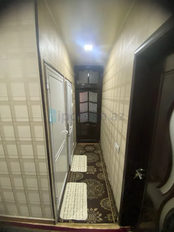 Satılır 2 otaqlı köhnə tikili 110 m²