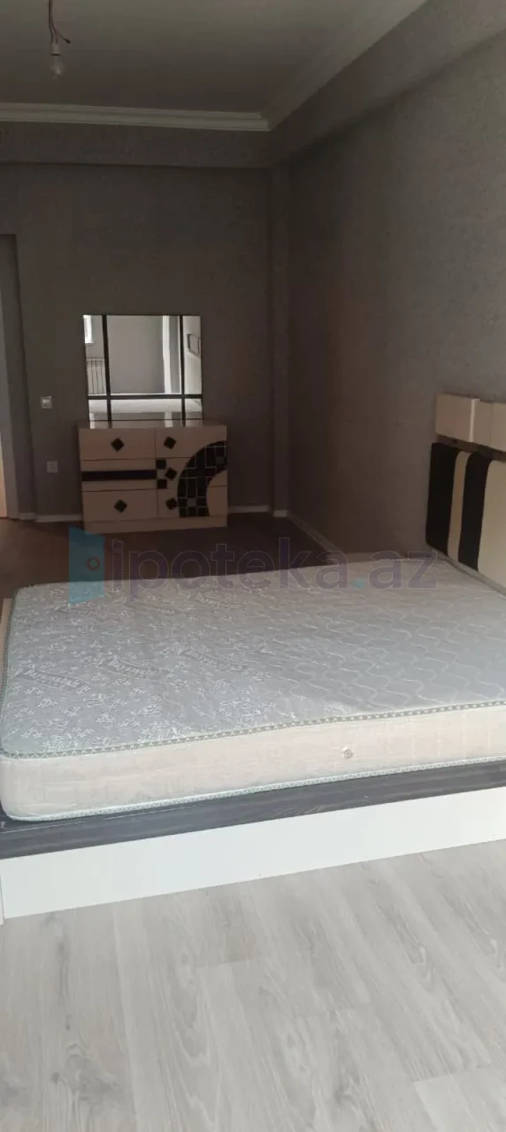 Satılır 3 otaqlı yeni tikili 152 m²