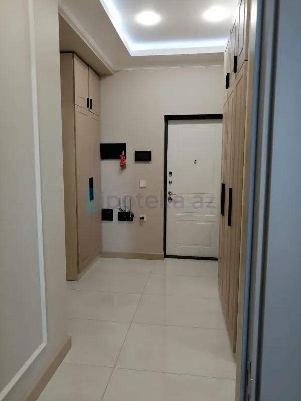 Satılır 2 otaqlı yeni tikili 82 m²