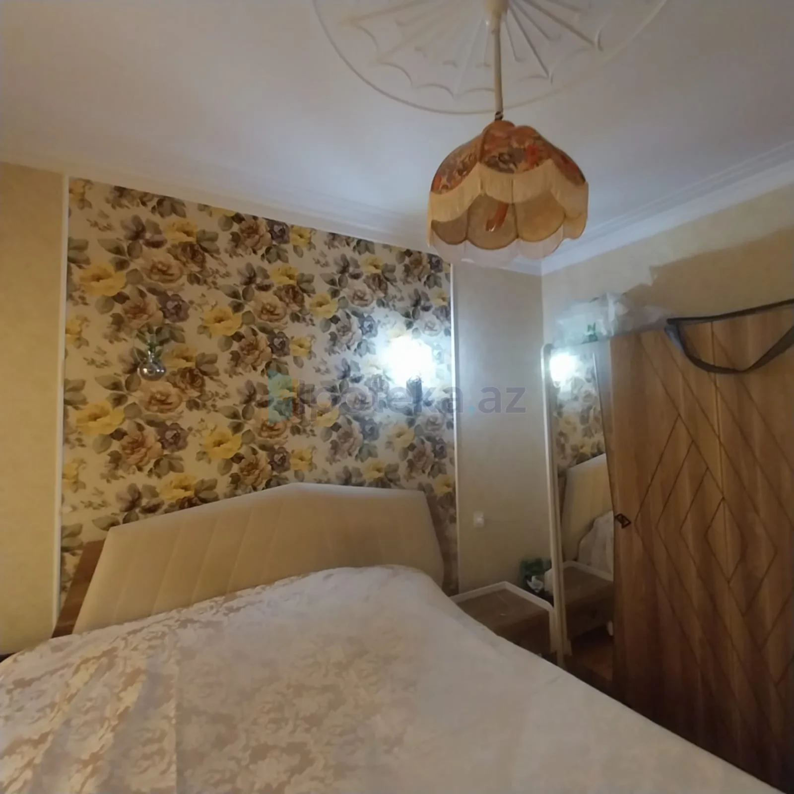 Satılır 3 otaqlı köhnə tikili 80 m²