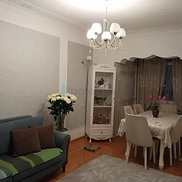 Satılır 3 otaqlı köhnə tikili 80 m²