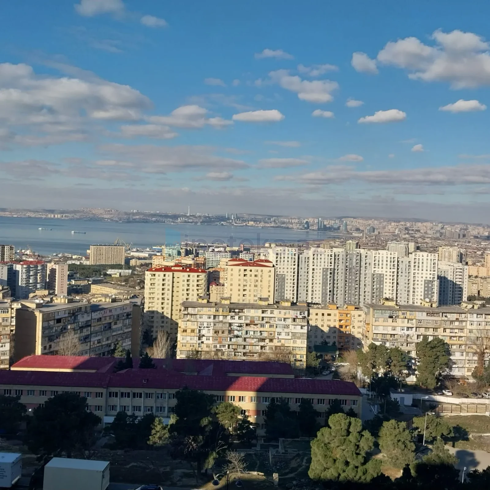 Satılır 3 otaqlı köhnə tikili 80 m²