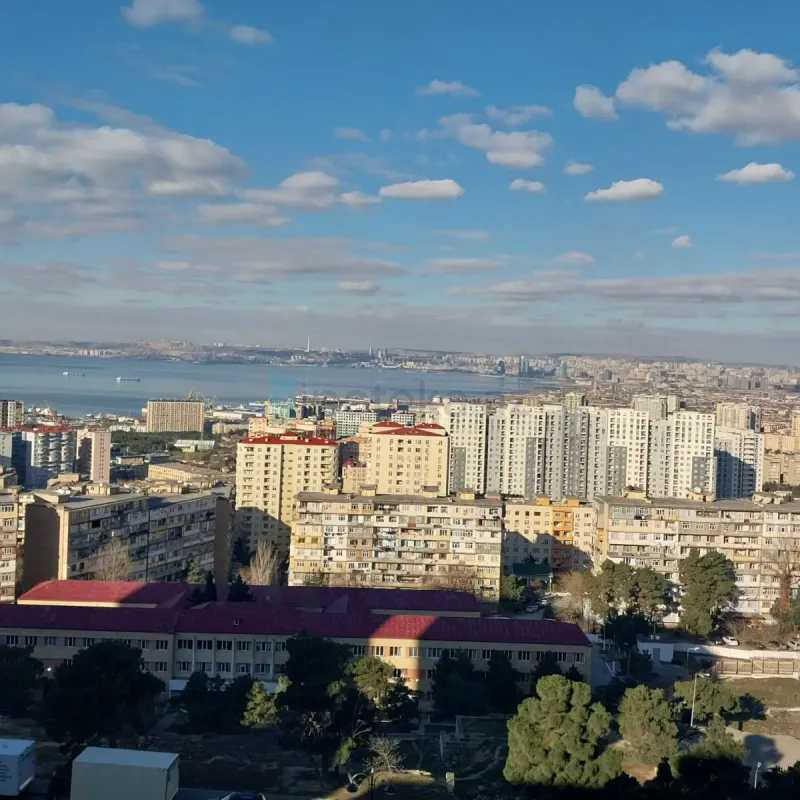 Satılır 3 otaqlı köhnə tikili 80 m²