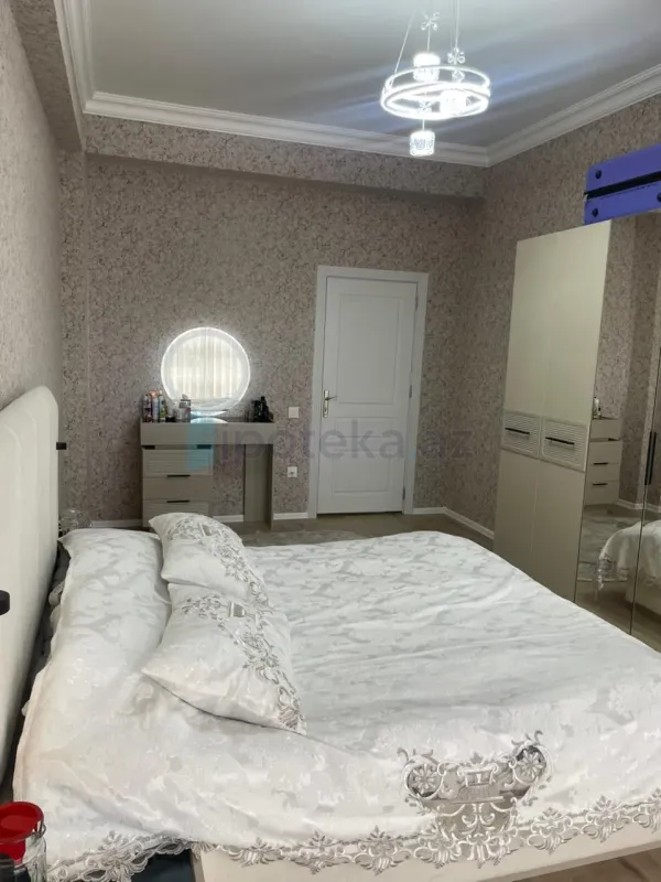 Satılır 2 otaqlı yeni tikili 75 m²