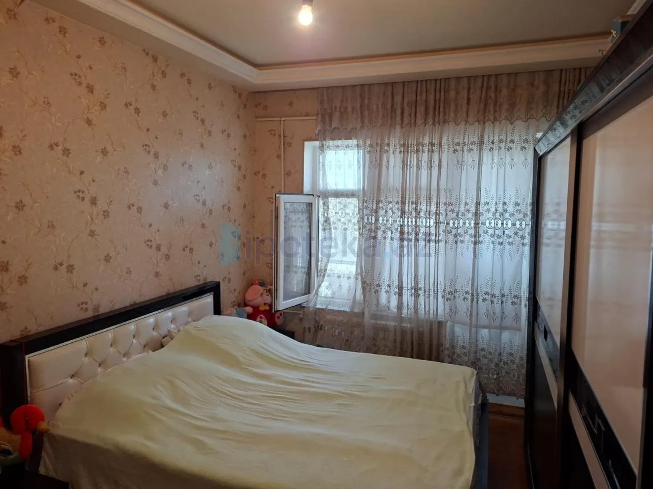 Satılır 3 otaqlı köhnə tikili 80 m²