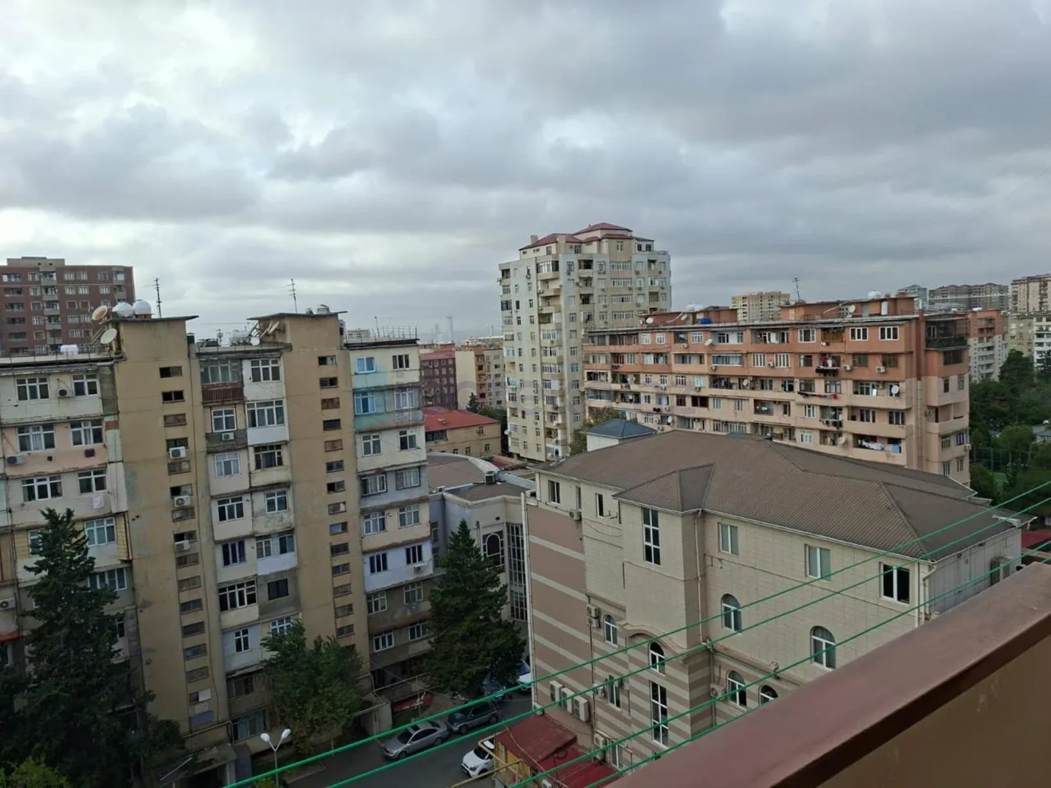 Satılır 3 otaqlı köhnə tikili 80 m²