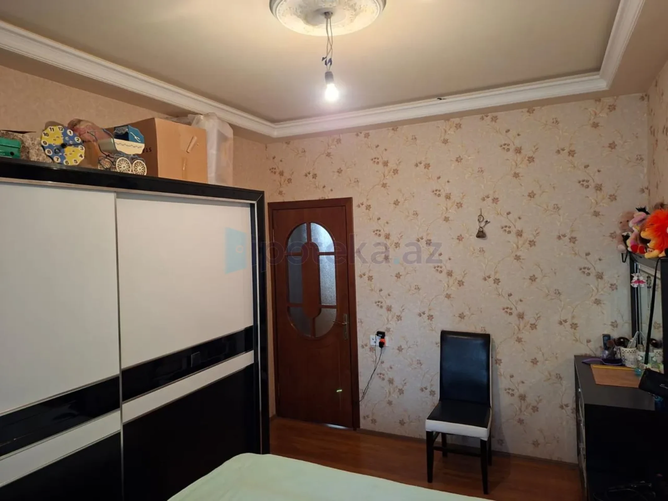 Satılır 3 otaqlı köhnə tikili 80 m²