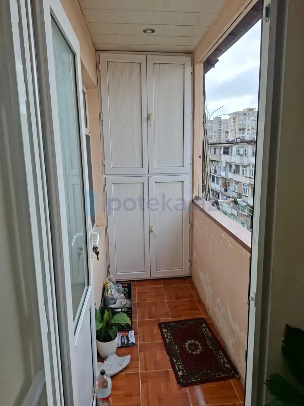 Satılır 3 otaqlı köhnə tikili 80 m²