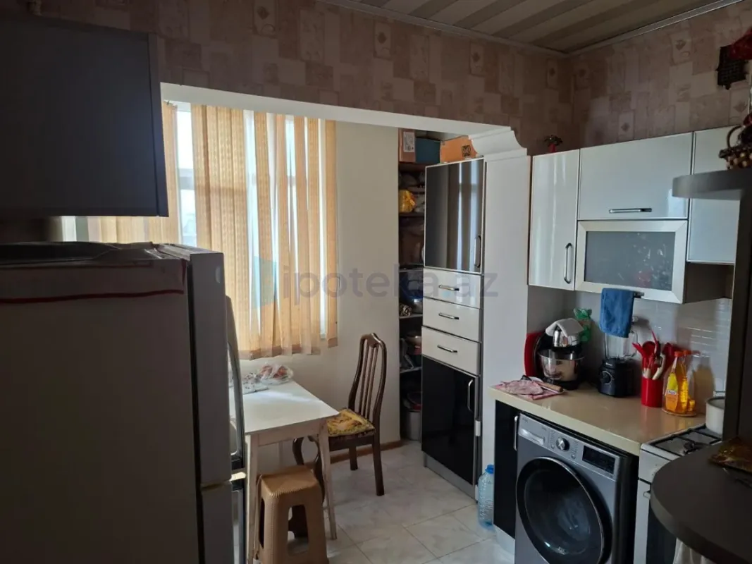 Satılır 3 otaqlı köhnə tikili 80 m²