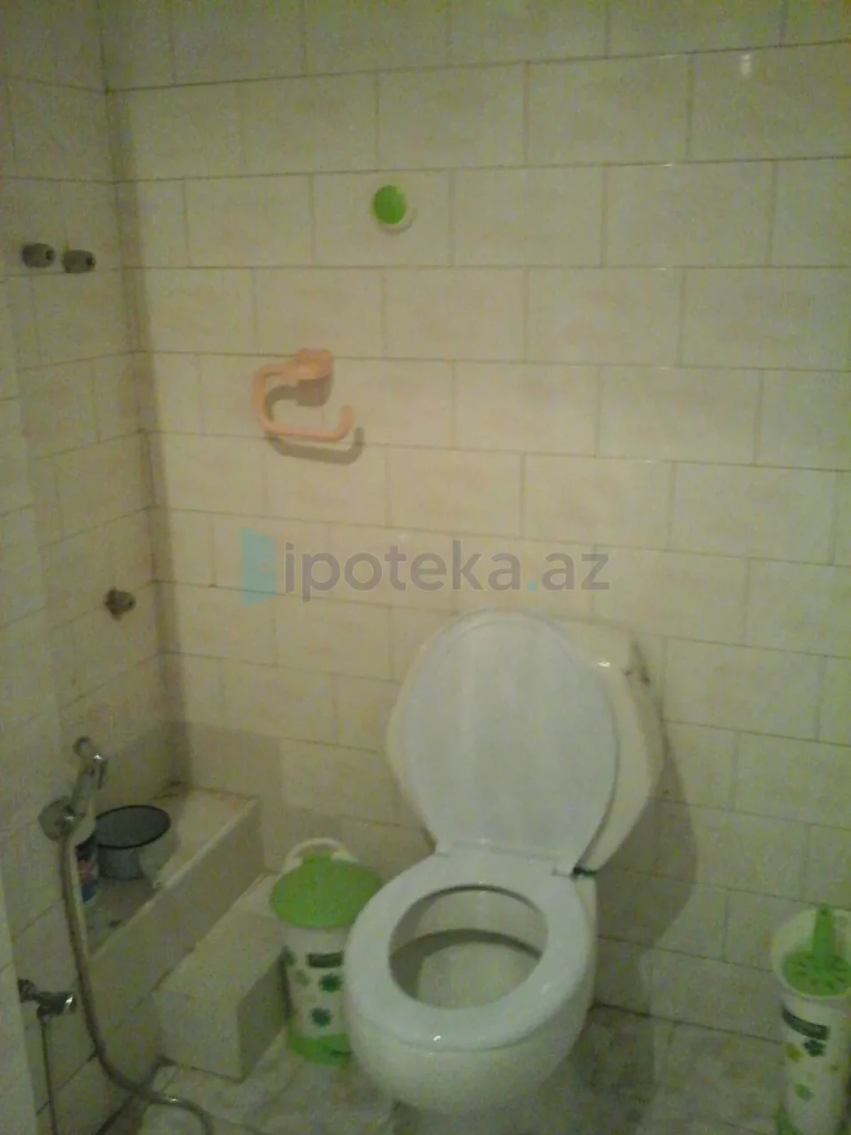 Satılır 2 otaqlı köhnə tikili 70 m²