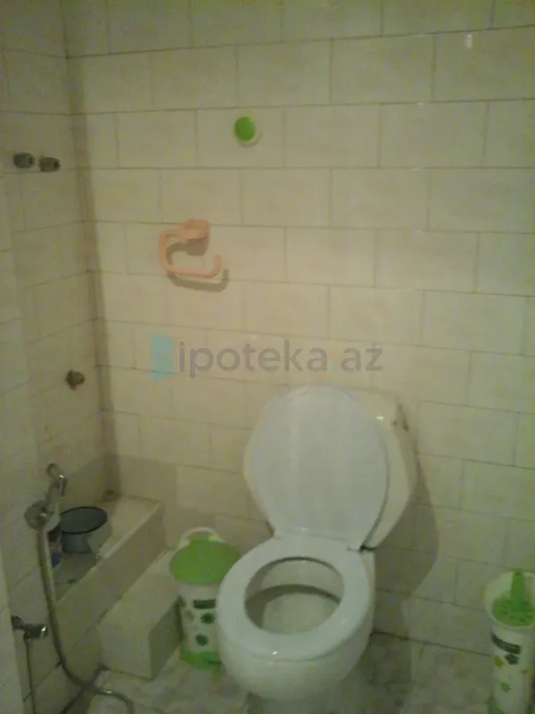 Satılır 2 otaqlı köhnə tikili 70 m²