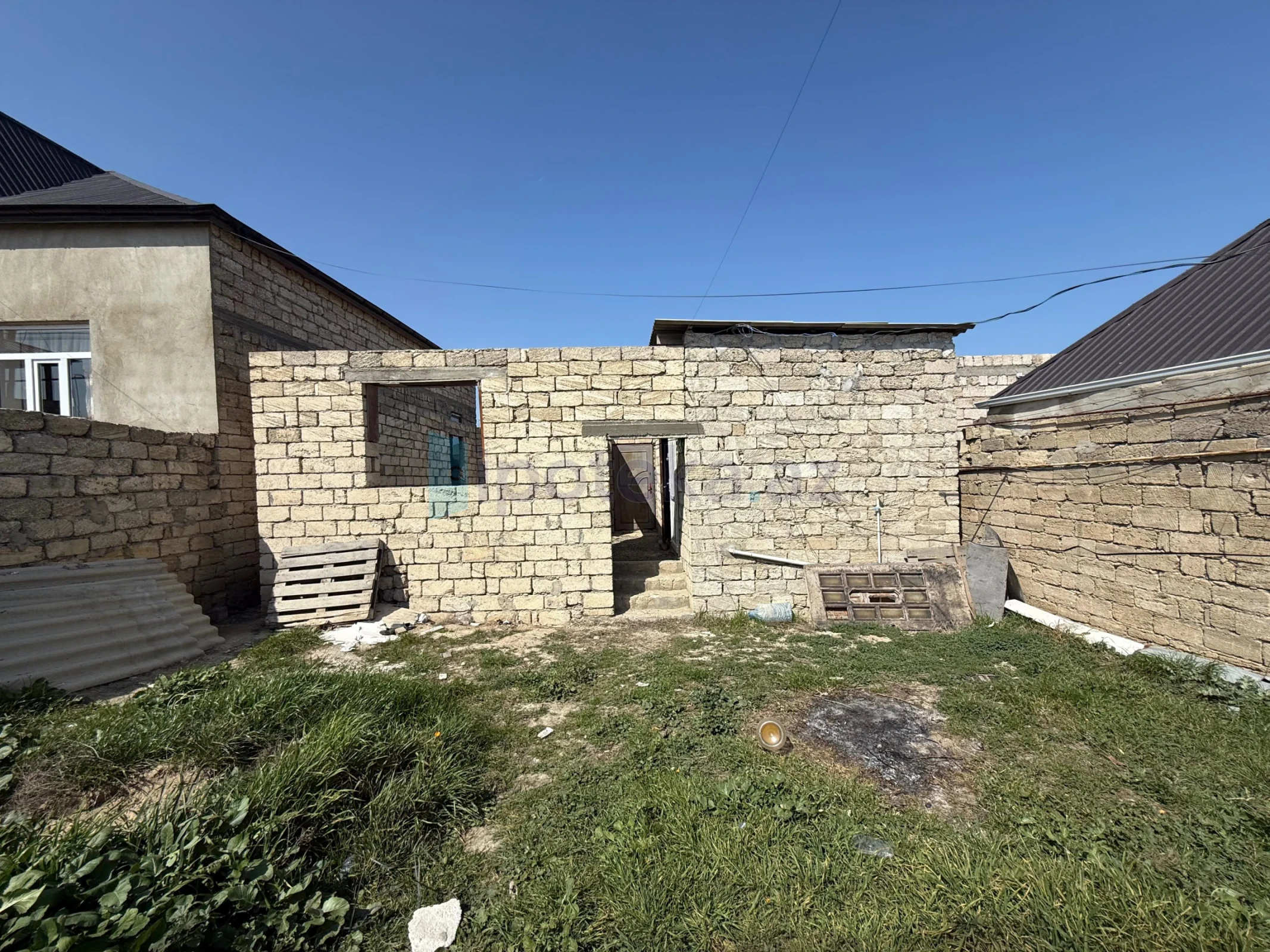 Satılır 2 otaqlı həyət evi 40 m²