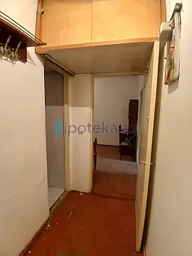 Satılır 2 otaqlı köhnə tikili 50 m²