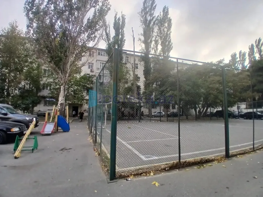 Satılır 2 otaqlı köhnə tikili 50 m²