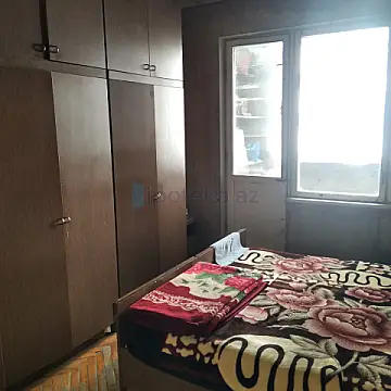 Satılır 2 otaqlı köhnə tikili 56 m²