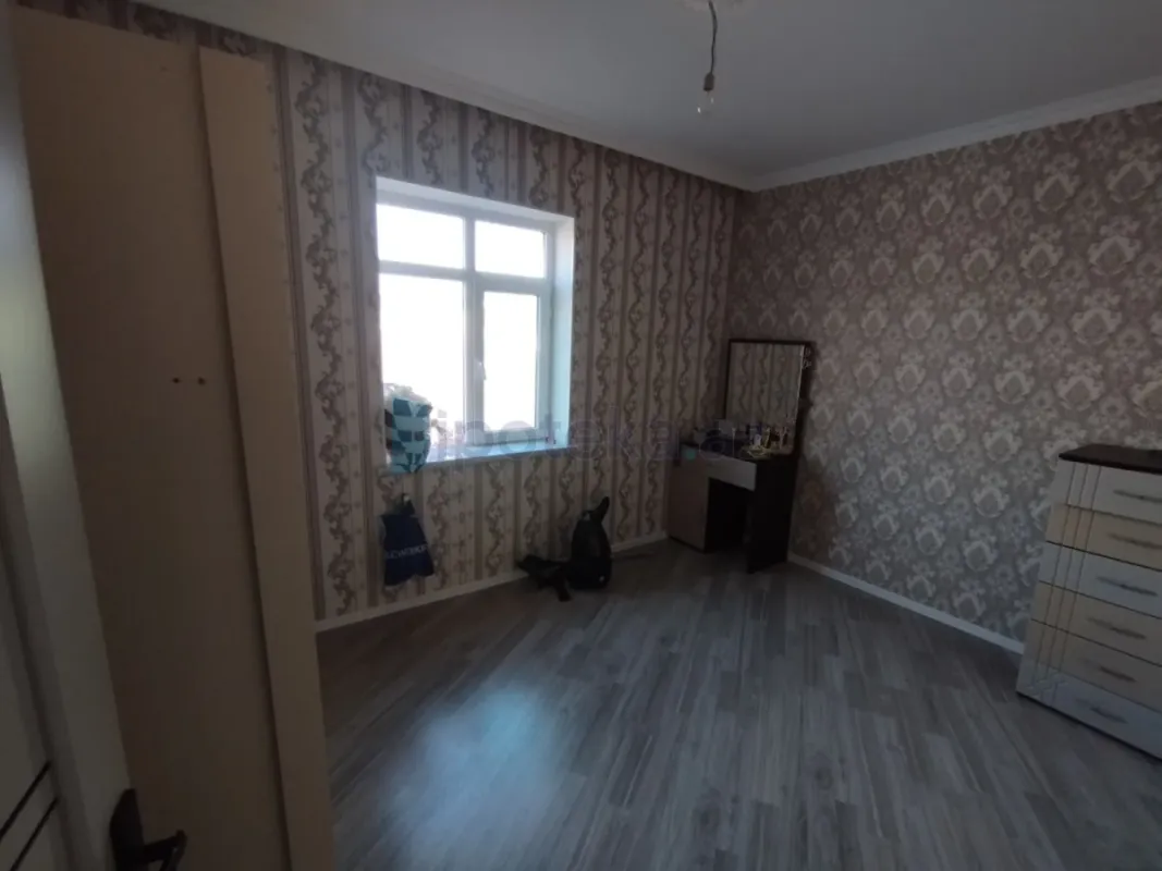 Satılır 4 otaqlı həyət evi 160 m²