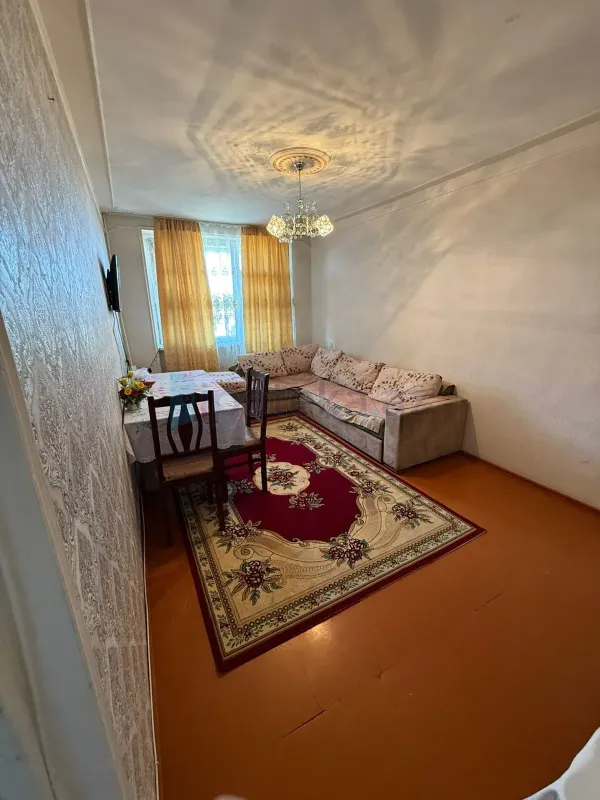 Satılır 5 otaqlı köhnə tikili 120 m²