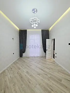 Satılır 4 otaqlı mənzil 192 m²
