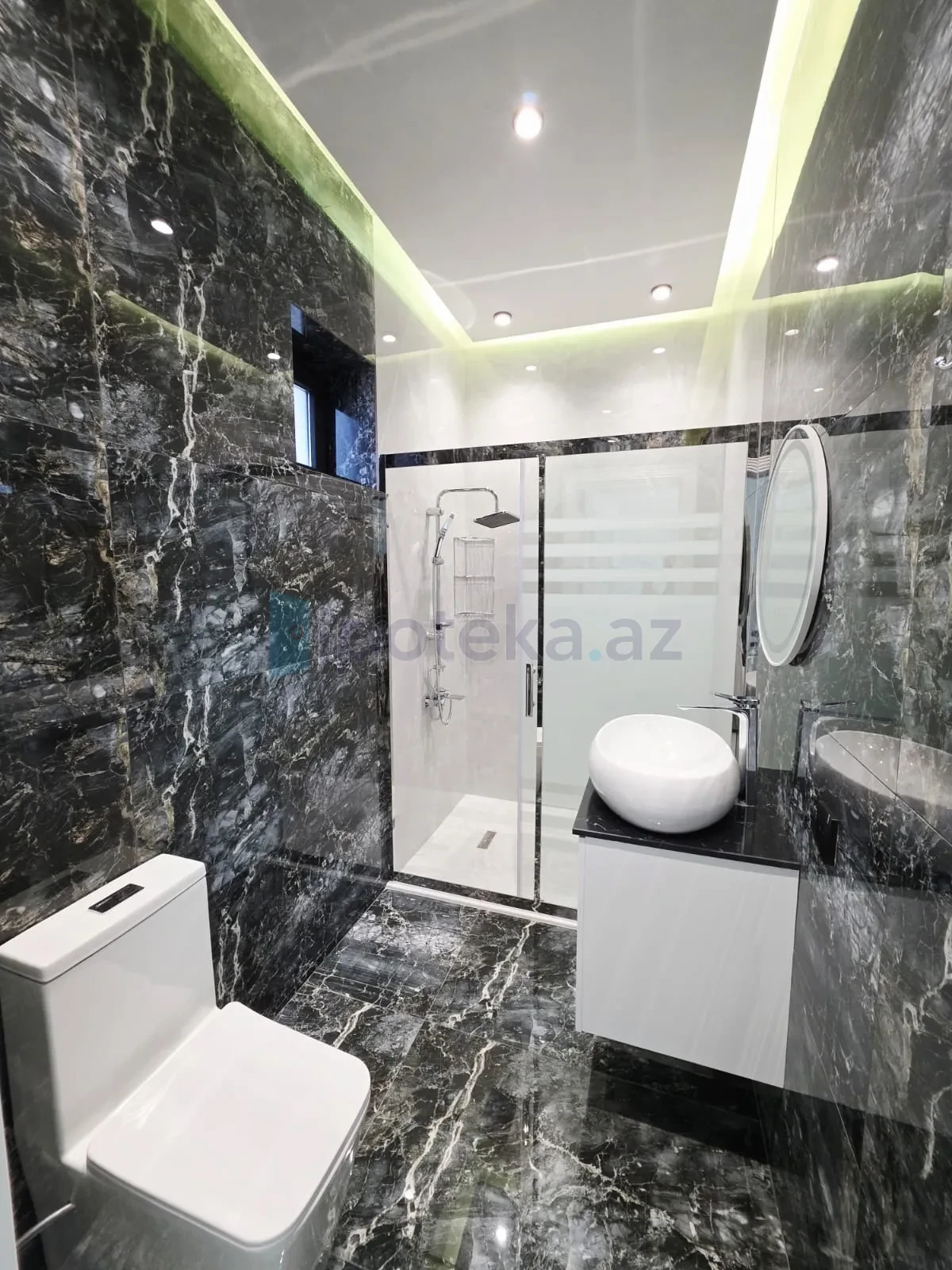 Satılır 4 otaqlı mənzil 192 m²