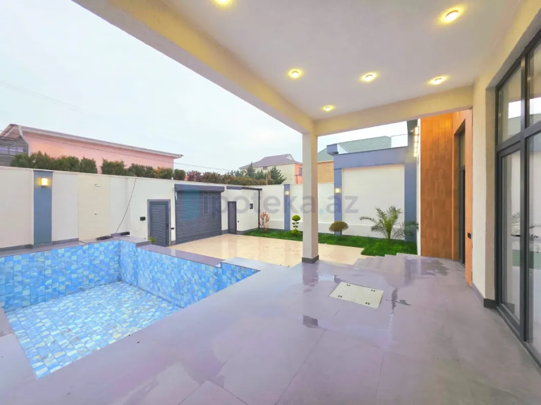 Satılır 4 otaqlı mənzil 192 m²