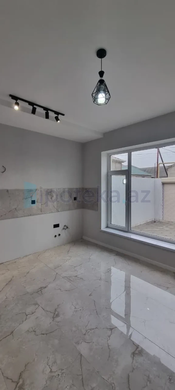 Satılır 4 otaqlı həyət evi 135 m²