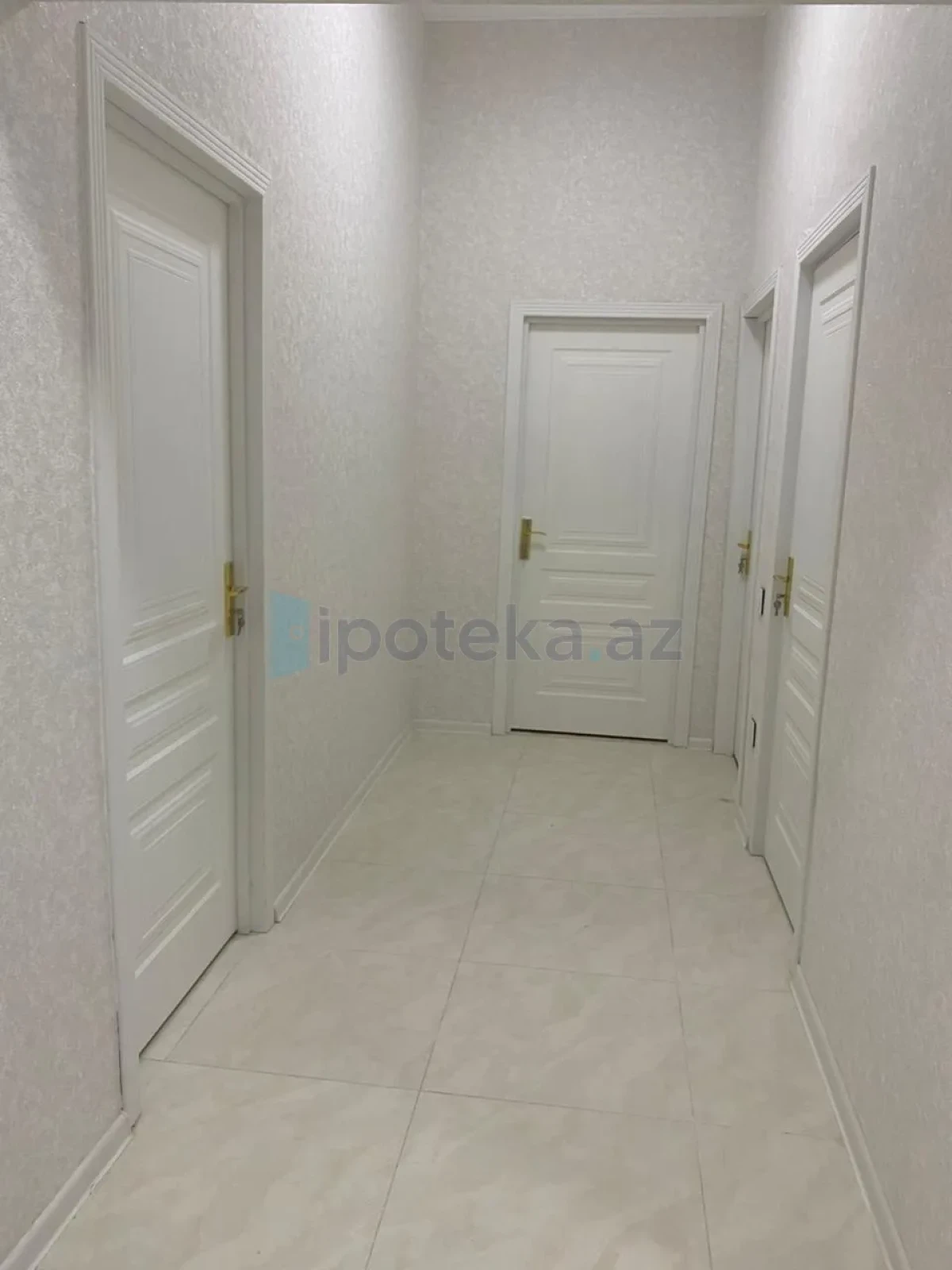 Satılır 3 otaqlı yeni tikili 12 m²